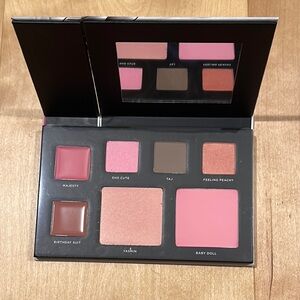 Deck of Scarlet Face Palette